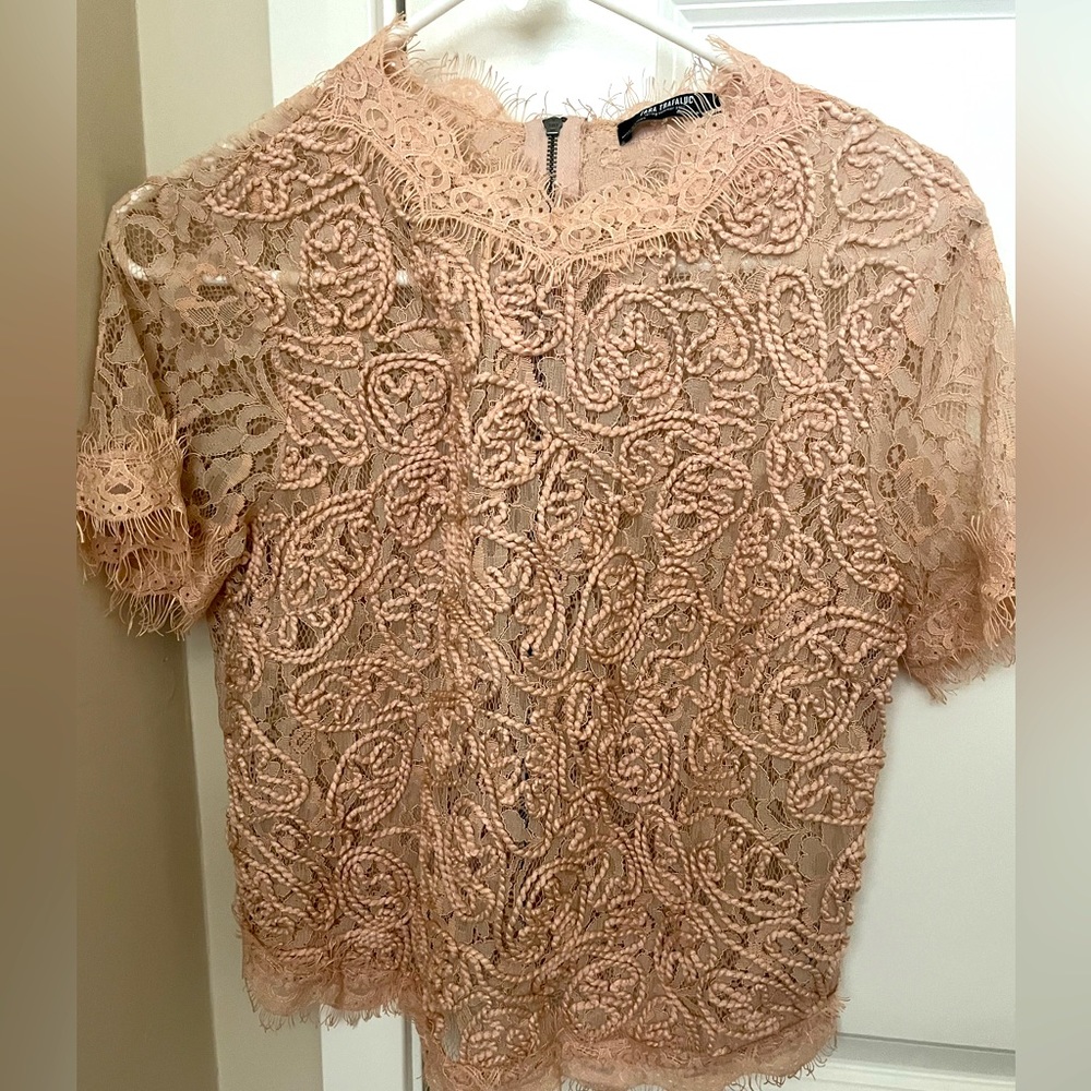 Zara Trafaluc Spring/Summer 2017 Lace Top in Blush